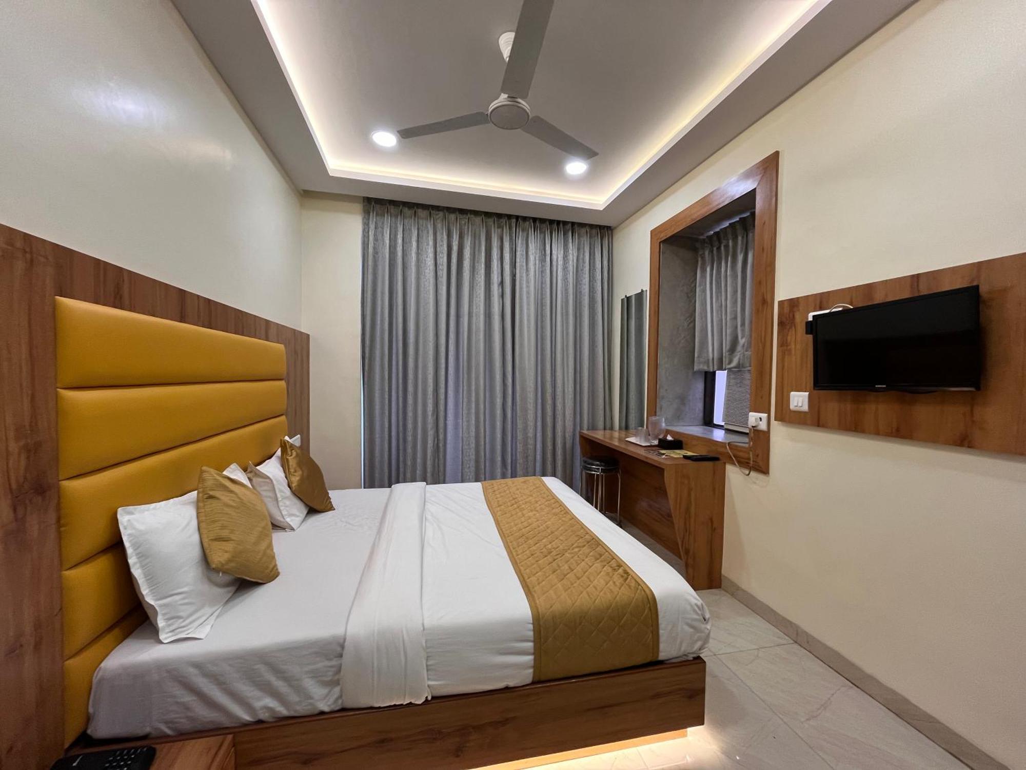 Hotel National - Grant Road Bombaim Exterior foto