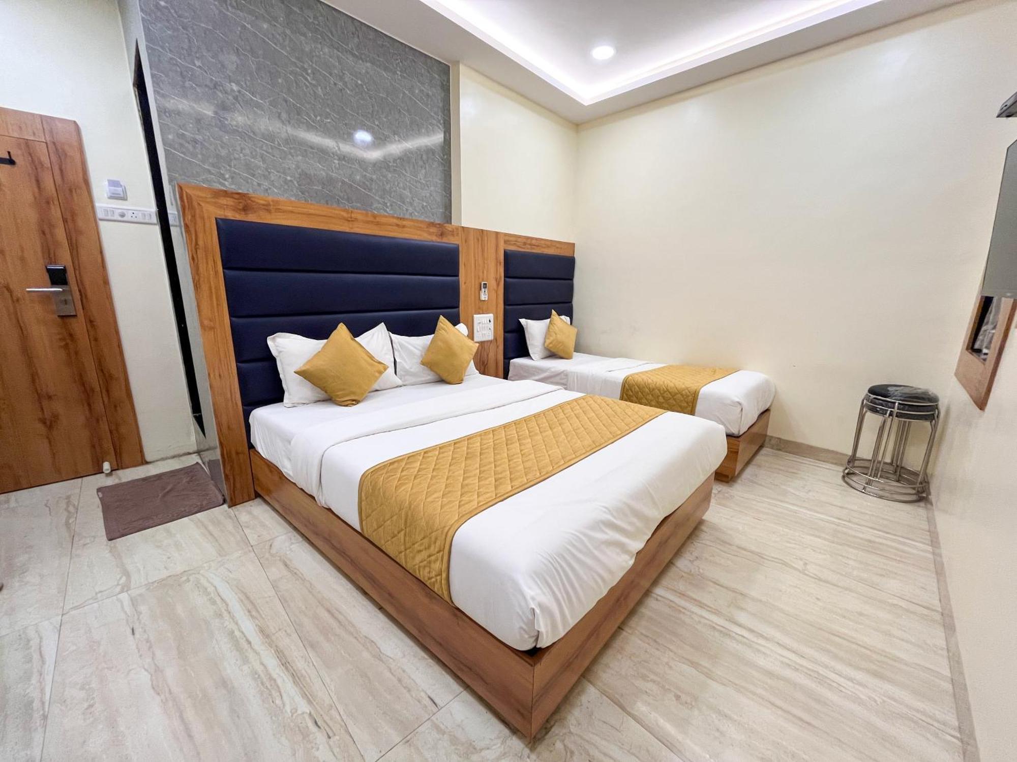 Hotel National - Grant Road Bombaim Exterior foto