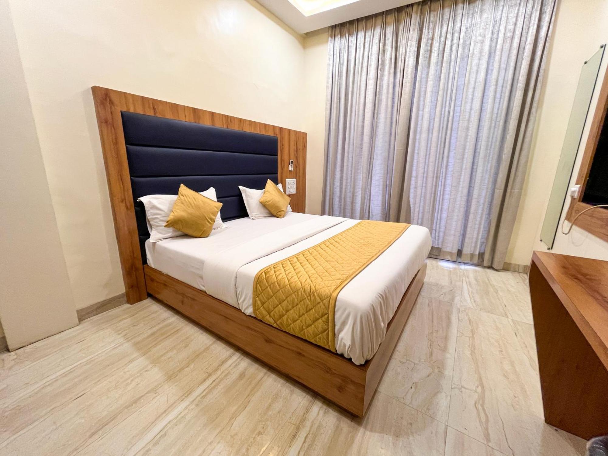 Hotel National - Grant Road Bombaim Exterior foto