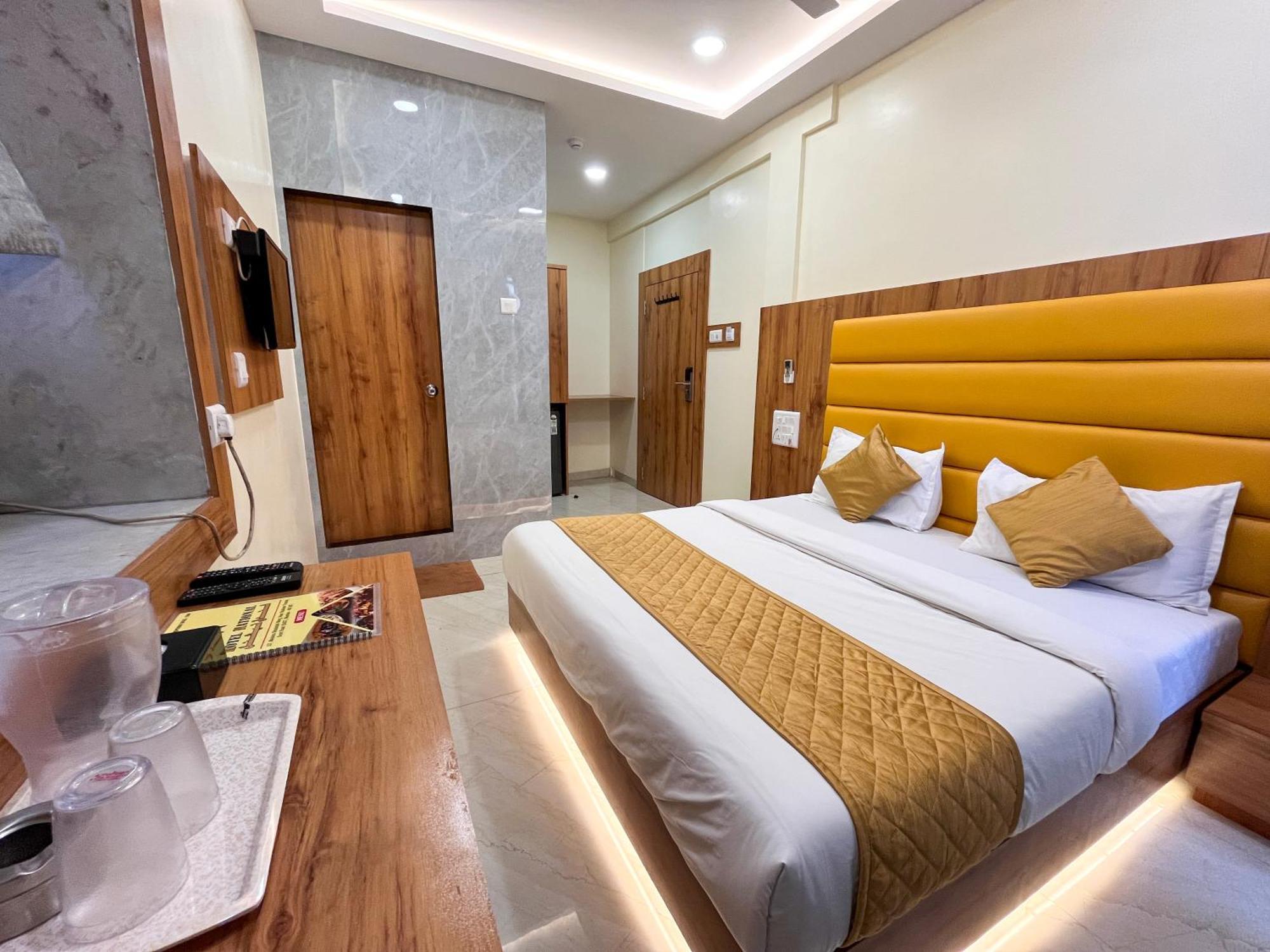 Hotel National - Grant Road Bombaim Exterior foto